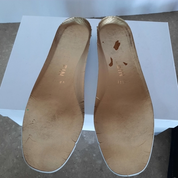 Anne Klein I FLEX Loafers Leather Black Gold Accent Logo Quiet Luxury Size 10.5 - Picture 14 of 16